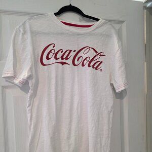 Coca Cola-white and red tshirt M